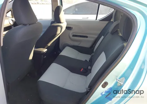 2013 Toyota Prius C Two z USA, uszkodzony, nr VIN JTDKDTB31D1034261